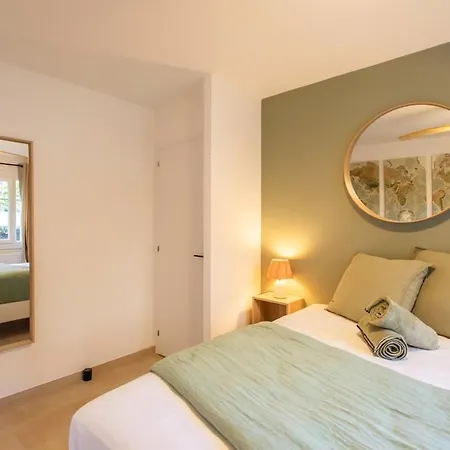 #41 Flat For 6, 3 Bdrs Parking Wifi 5mins Walk Tram T1 * Nice