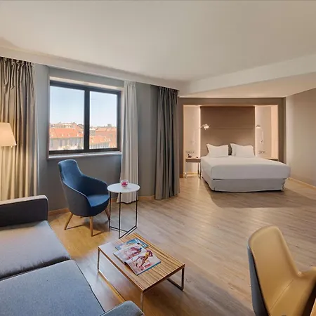 Hotel Nh 4*