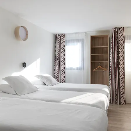 Hotel Kyriad - Stade 3*