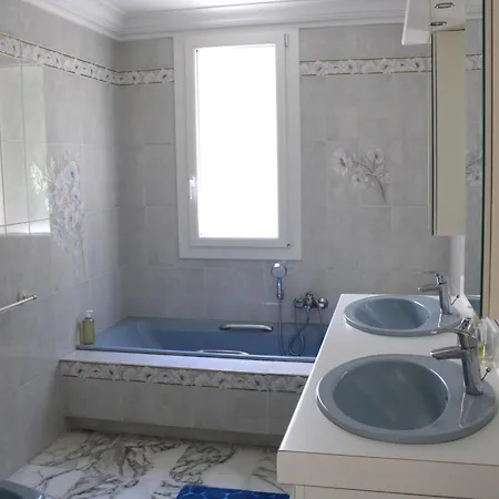 Rez De Jardin De 65M2 Dans Villa A Nice