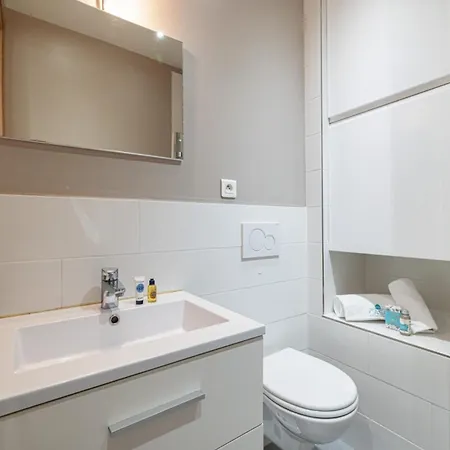 Joffre 49-d - Charming 2 Bedroom - Carre D'or Apartman