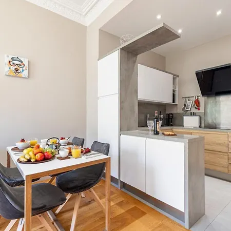 Joffre 49-d - Charming 2 Bedroom - Carre D'or Apartman *
