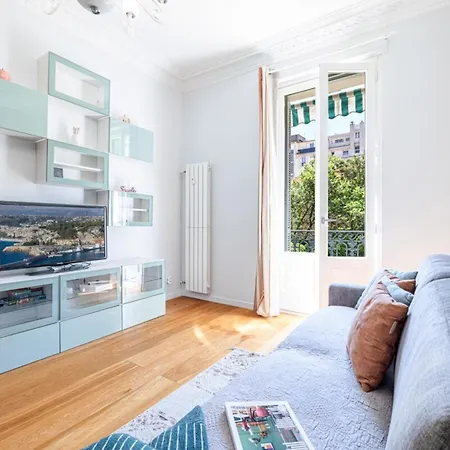 Joffre 49-d - Charming 2 Bedroom - Carre D'or Apartman