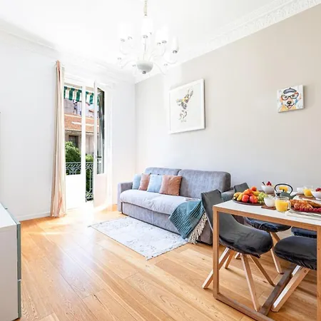 Joffre 49-d - Charming 2 Bedroom - Carre D'or Apartman