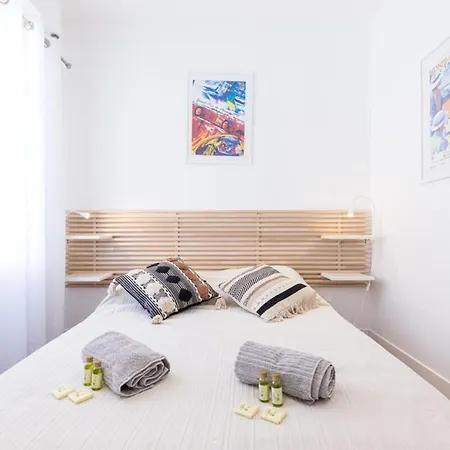 Spitalieri- Sunny Terrace With View -New Apartment *