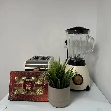 3 Bedroom Center 公寓 尼斯