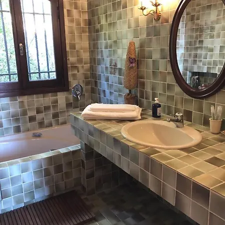 Loucisa Piscine Vue 8 24 Couchages Вилла Ницца