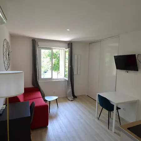 Апартаменты Cassin - Next To Tramway Line 2 Near Airport Ницца