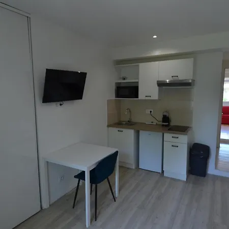 Cassin - Next To Tramway Line 2 Near Airport Апартаменты