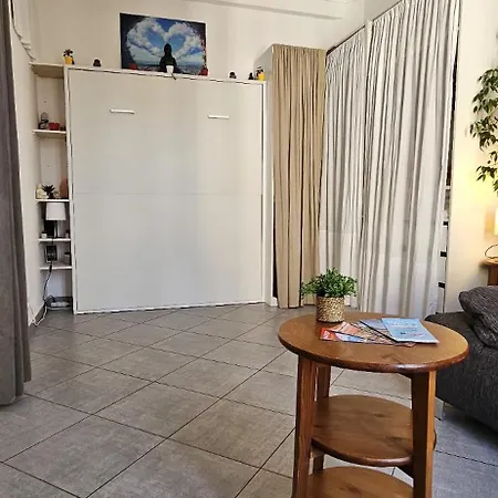 דירה Cocoon Moderne, Close To Train Station & Shops