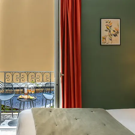 De France, Un Ammi Hotell 3*