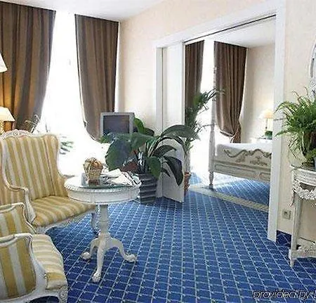 B4 Park Hotel Nice