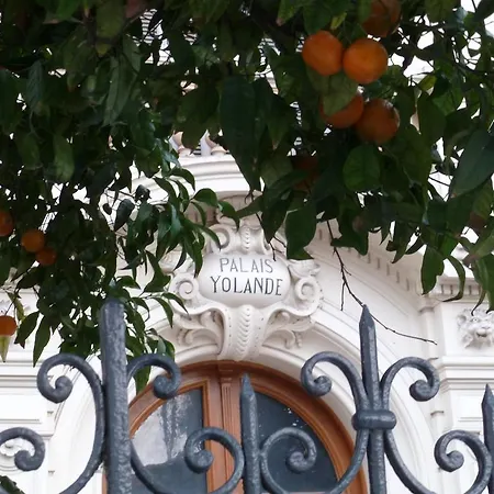 Victor Hugo Отель 2*