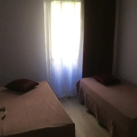 Apartment Avenue Des Fleurs *