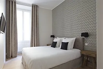 Ajoupa Hotel 2*
