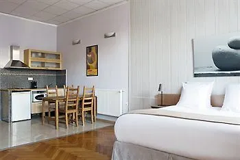Ajoupa Hotel 2*