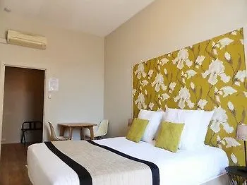 Ajoupa Hotel