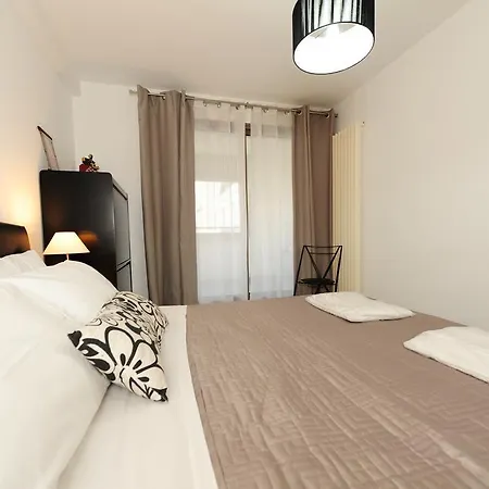 Apartmán Etoile Grand Five Stars House