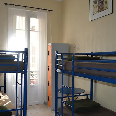 Backpackers Chez Patrick Nizza