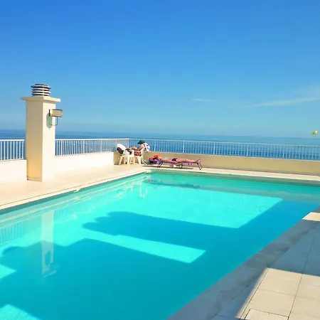 Nestor&jeeves - Le Bateau Du Royal Luxembourg - Central - Sea Front Apartment