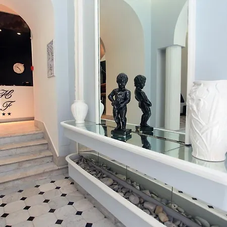 Hotell 66 Nice