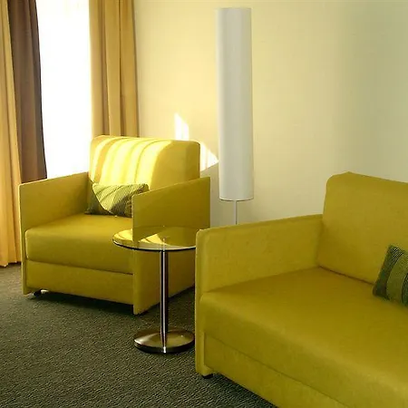 Ibis Styles Centre Port Hotel 3*