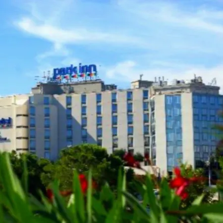 Radisson Airport Hotel