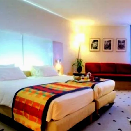 Radisson Airport Hotel 4*