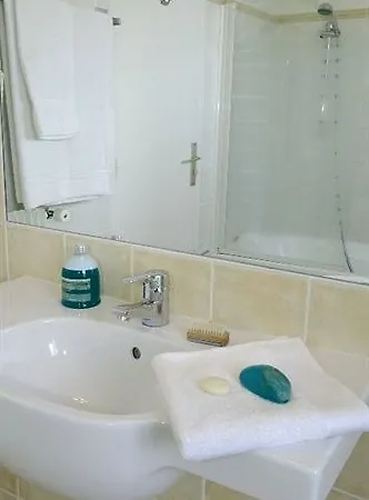 Отель Anis 3*