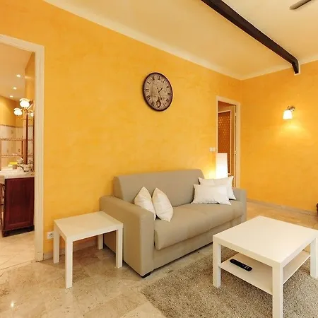 Appartamento Le Royal Res. Negresco Five Stars House *