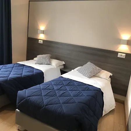 Boutique Neptune 2* ניס