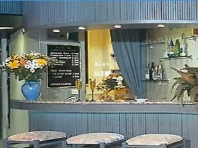 Plaisance Hotel 2*