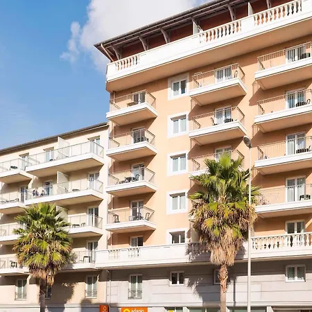 Ξενοδοχείο με διαμερίσματα Adagio Access Magnan 2*