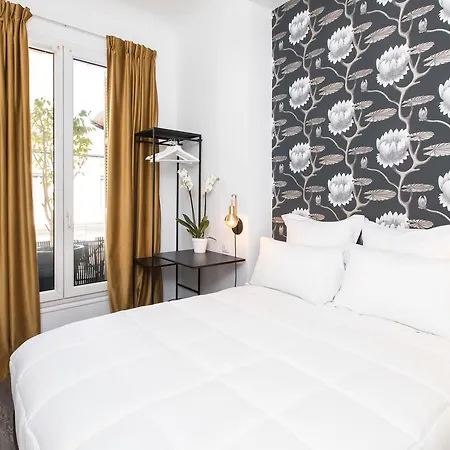 Arome Hotel 3*