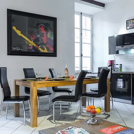 Ste Reparate F4 Moderne, Design, Place Rossetti, Heart Old Town Nizza