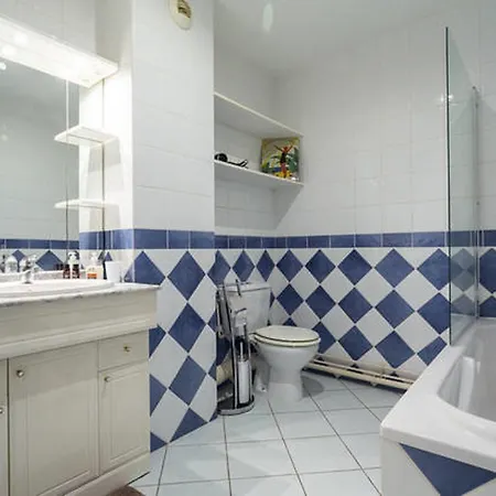 Ste Reparate F4 Moderne, Design, Place Rossetti, Heart Old Town *