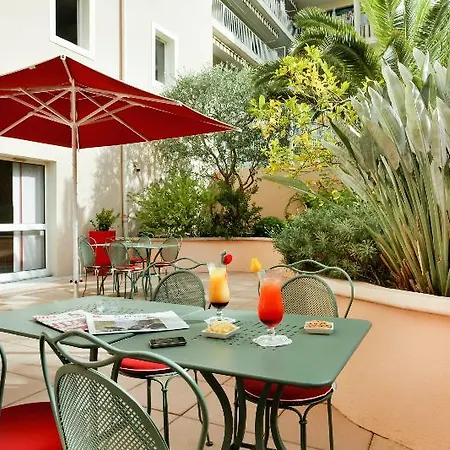 Ξενοδοχείο Easyhotel Old Town 2*