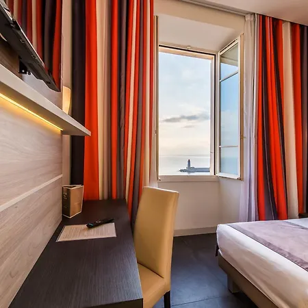 Le Saint Paul 3* Nicea