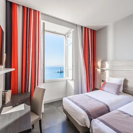 Le Saint Paul Hotel 3*