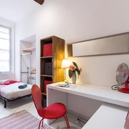 Apartment Ste Reparate F4 Moderne, Design, Place Rossetti, Heart Old Town *
