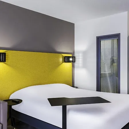 Ibis Styles Centre Port