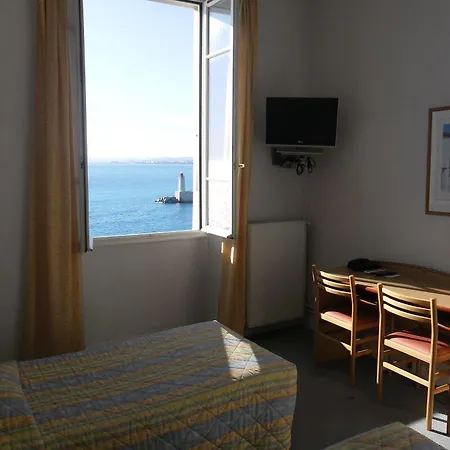 Le Saint Paul Hotel 3*