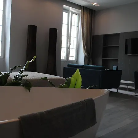 Les Massena Отель 3*