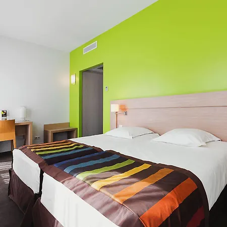 Esatitude Hotel Nicea