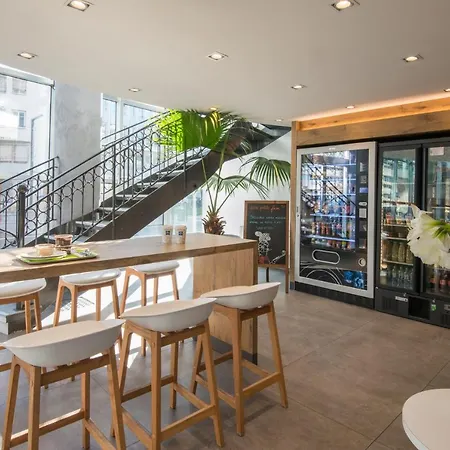 Ibis Budget Californie Lenval Hotell 2*