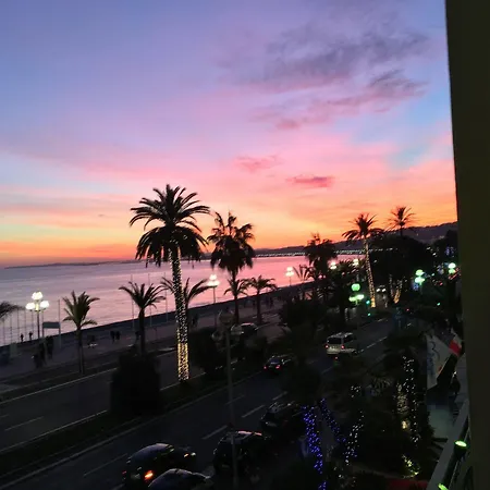 Szálloda Le Royal Promenade Des Anglais 3*
