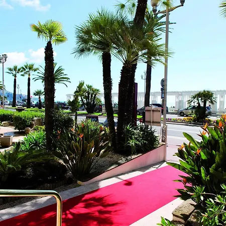 Le Royal Promenade Des Anglais 3*