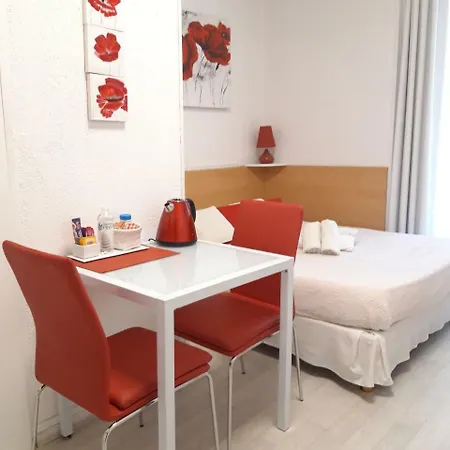 Nice Guesthouse Pensionat 3*