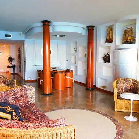 Nestor&jeeves - Le Bateau Du Royal Luxembourg - Central - Sea Front Apartment Nice