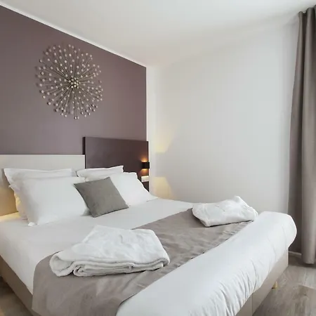 Alcove Hotel 3*